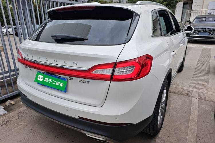Used Lincoln MKX 2017 2.0T Two-Wheel Drive Deluxe Edition Rear Right 45 Deg