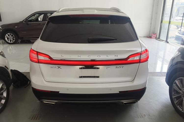 Used Lincoln MKX 2017 2.0T Two-Wheel Drive Deluxe Edition Rear