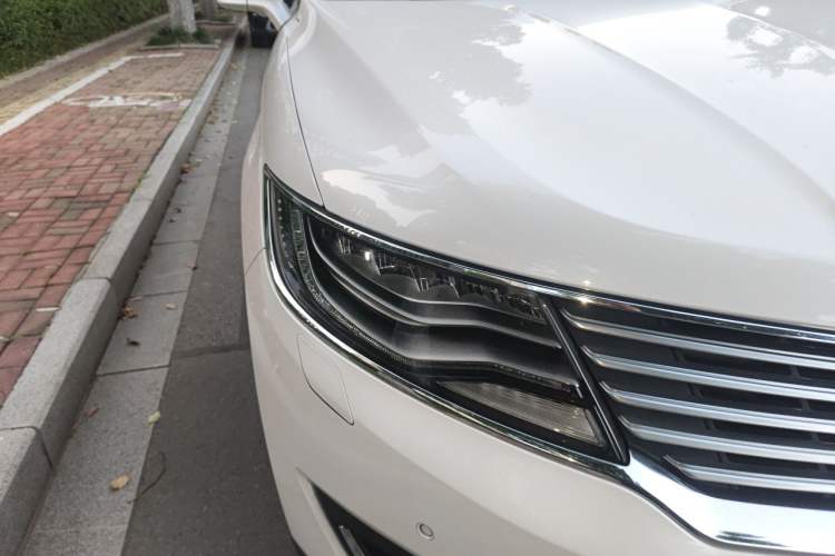Used Lincoln MKX 2017 2.7T Four-Wheel Drive Prestige Edition Right Front Headlight