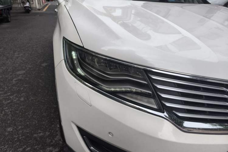 Used Lincoln MKX 2017 2.7T Four-Wheel Drive Prestige Edition Right Front Headlight