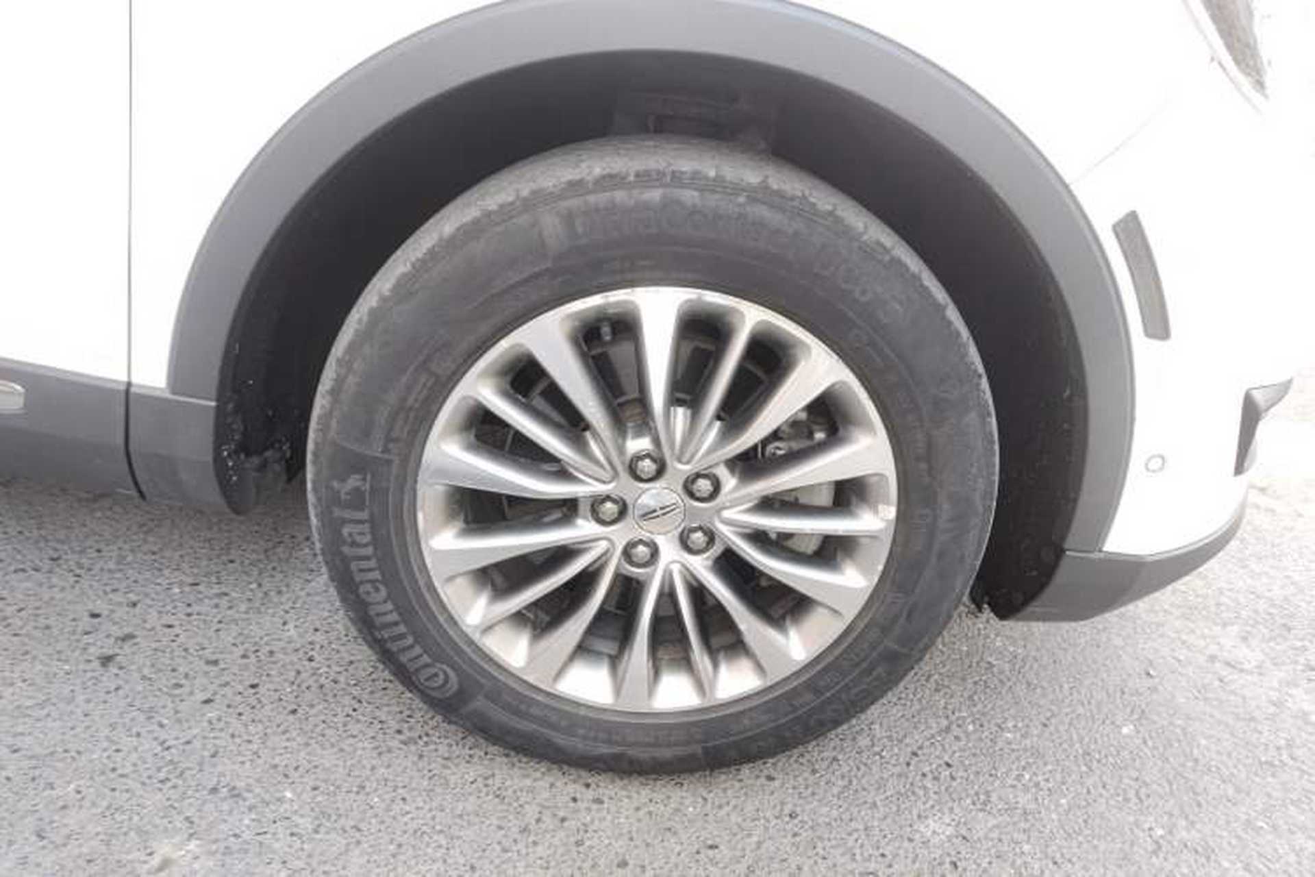 Used Lincoln MKX 2017 2.0T Four-Wheel Drive Zunya Edition Right Front Wheel Hub
