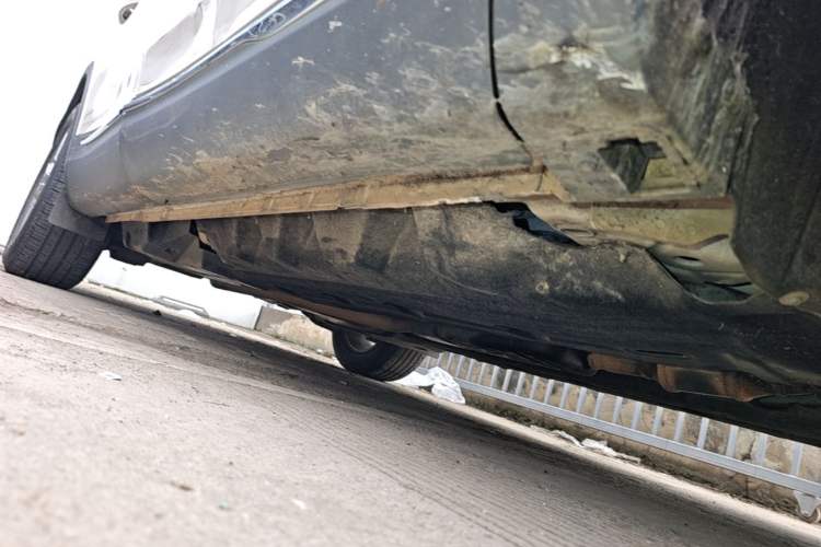 Used Lincoln MKX 2017 2.0T Two-Wheel Drive Deluxe Edition Right Side Sill