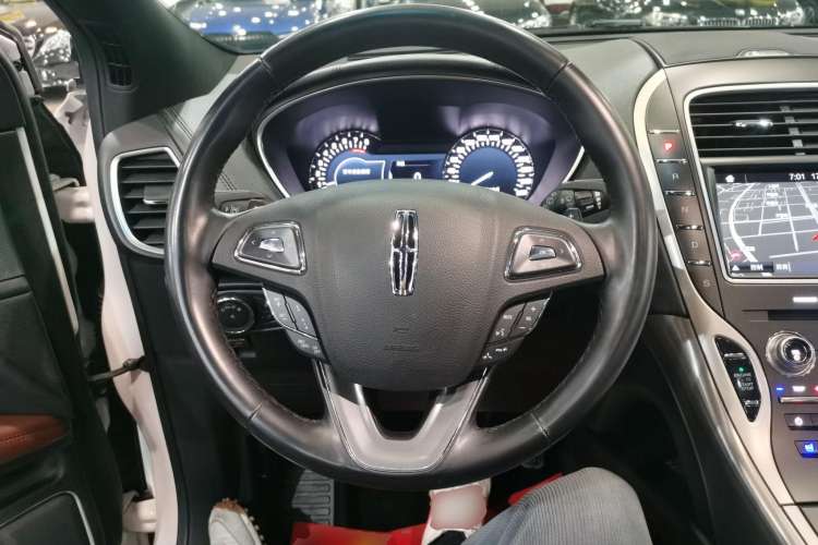 Used Lincoln MKX 2017 2.0T Four-Wheel Drive Zunya Edition Steering Wheel
