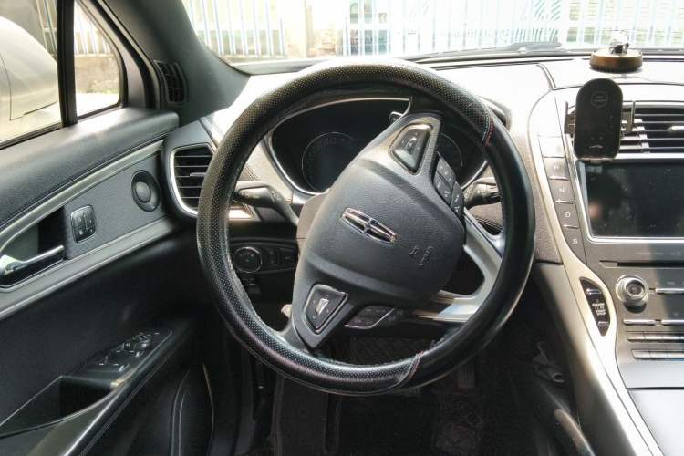 Used Lincoln MKX 2017 2.0T Four-Wheel Drive Zunya Edition Steering Wheel