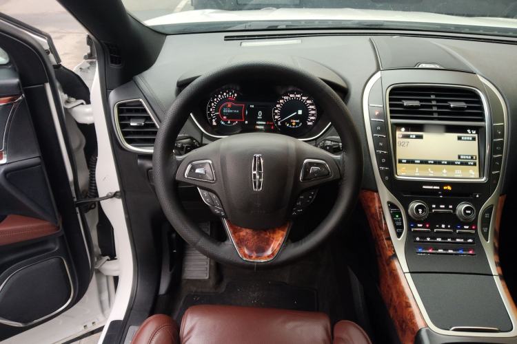 Used Lincoln MKX 2017 2.7T Four-Wheel Drive Prestige Edition Steering Wheel