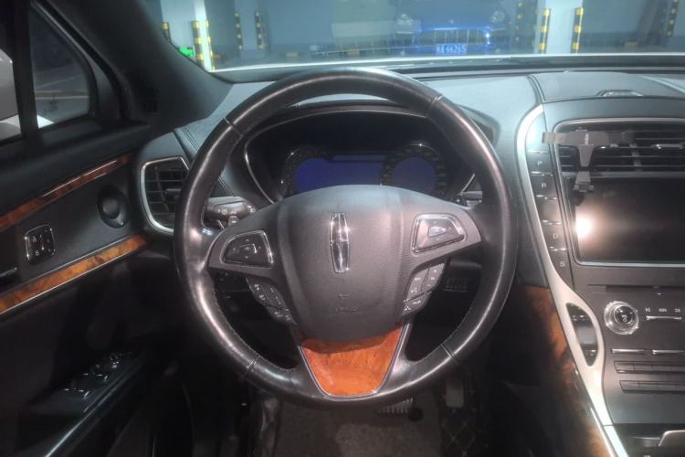 Used Lincoln MKX 2017 2.7T Four-Wheel Drive Prestige Edition Steering Wheel