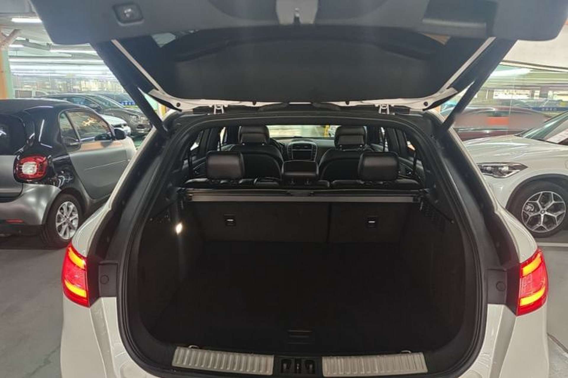 Used Lincoln MKX 2017 2.7T Four-Wheel Drive Prestige Edition Trunk