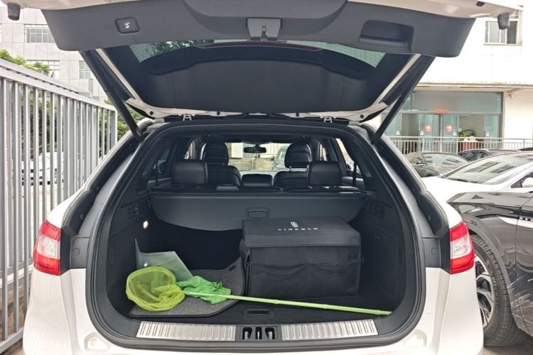 Used Lincoln MKX 2017 2.0T Two-Wheel Drive Deluxe Edition Trunk