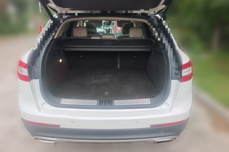 Used Lincoln MKX 2017 2.0T Two-Wheel Drive Deluxe Edition Trunk