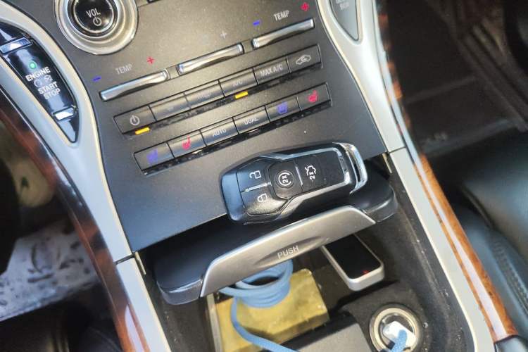 Used Lincoln MKX 2017 2.7T Four-Wheel Drive Prestige Edition Vehicle Key