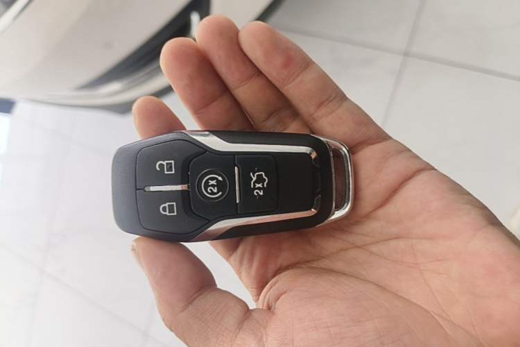 Used Lincoln MKX 2017 2.0T Two-Wheel Drive Deluxe Edition Vehicle Key