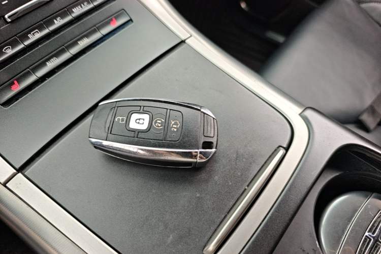 Used Lincoln MKX 2017 2.0T Two-Wheel Drive Deluxe Edition Vehicle Key