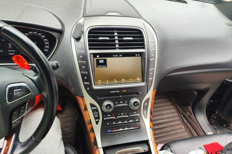 Used Lincoln MKX 2018 2.0T Four-Wheel Drive Zunya Edition Audio And AC Panel
