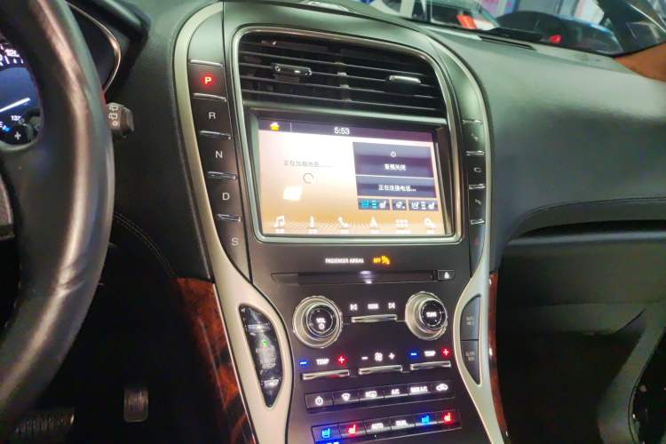Used Lincoln MKX 2018 2.7T Four-Wheel Drive Prestige Edition Audio And AC Panel