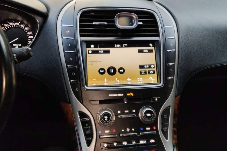 Used Lincoln MKX 2018 2.0T Four-Wheel Drive Zunya Edition Audio And AC Panel