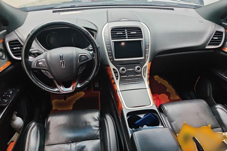Used Lincoln MKX 2018 2.7T Four-Wheel Drive Prestige Edition Center Console