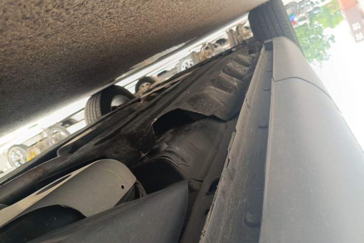 Used Lincoln MKX 2018 2.0T Two-Wheel Drive Deluxe Edition Chassis Rear Left