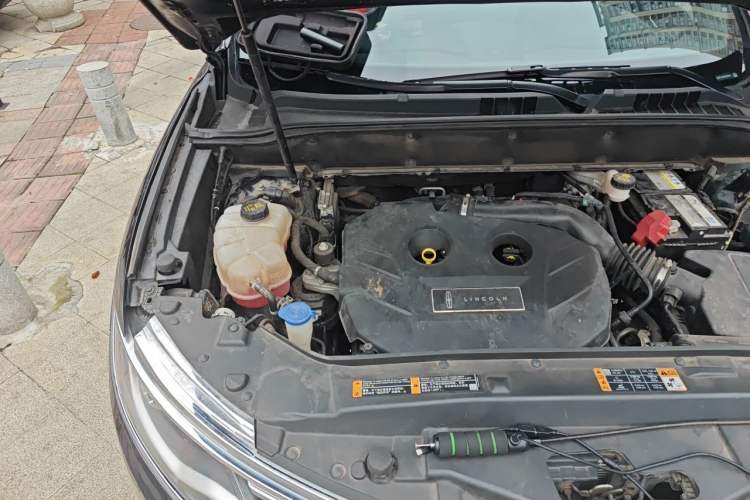 Used Lincoln MKX 2018 2.0T Four-Wheel Drive Zunya Edition Engine Bay Right