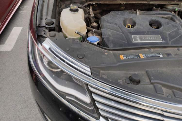 Used Lincoln MKX 2018 2.0T Four-Wheel Drive Zunya Edition Engine Bay Right