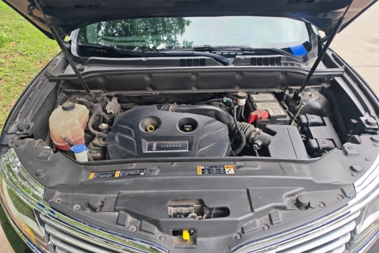 Used Lincoln MKX 2018 2.0T Two-Wheel Drive Deluxe Edition Engine Bay