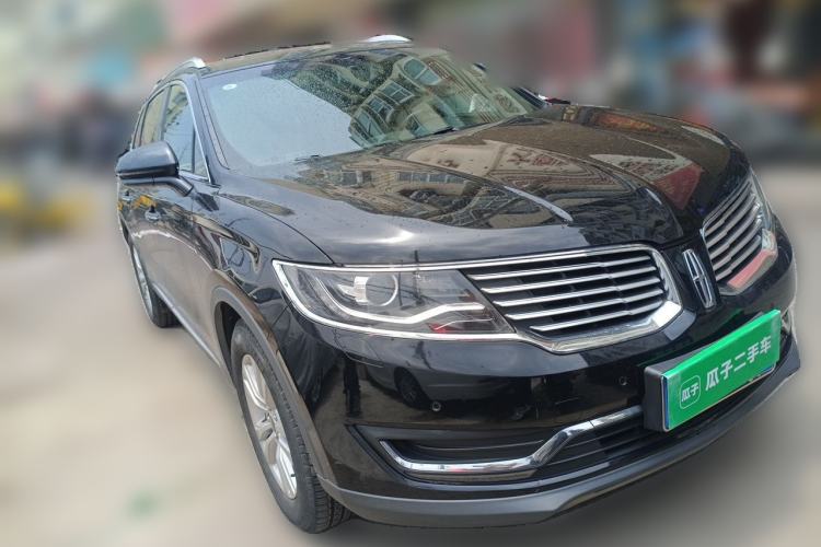 Used Lincoln MKX 2018 2.0T Two-Wheel Drive Deluxe Edition Front Right 45 Deg