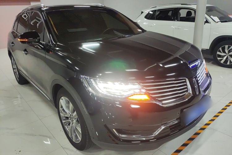Used Lincoln MKX 2018 2.7T Four-Wheel Drive Prestige Edition Front Right 45 Deg