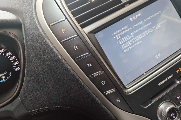 Used Lincoln MKX 2018 2.0T Two-Wheel Drive Deluxe Edition Gear Lever