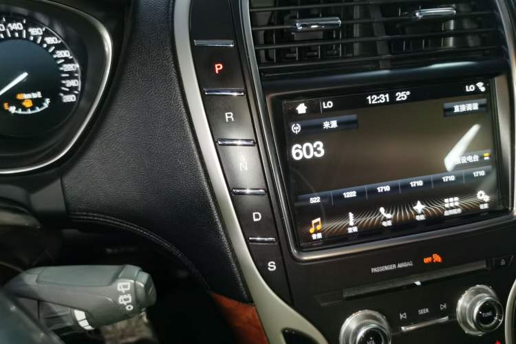 Used Lincoln MKX 2018 2.7T Four-Wheel Drive Prestige Edition Gear Lever
