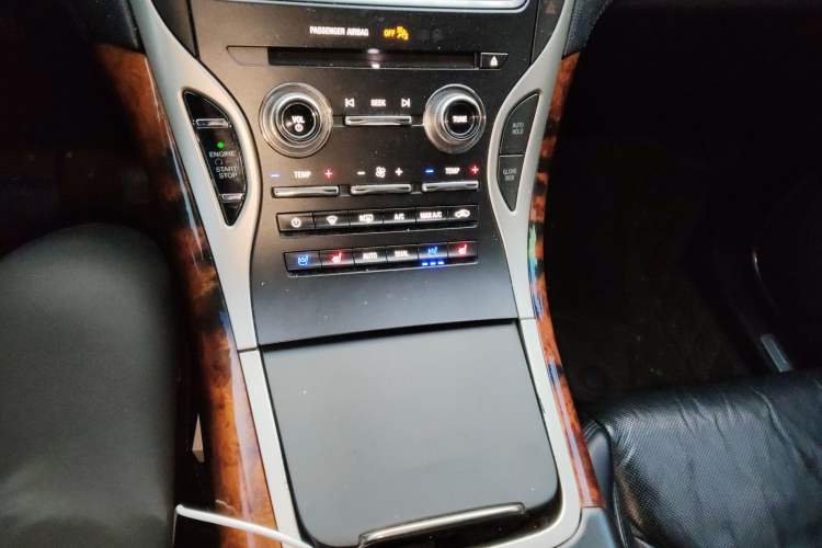Used Lincoln MKX 2018 2.0T Four-Wheel Drive Zunya Edition Gear Lever