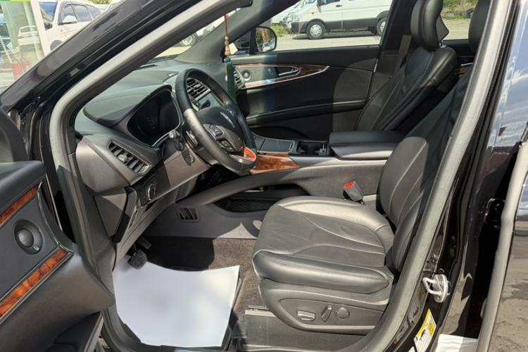 Used Lincoln MKX 2018 2.0T Four-Wheel Drive Zunya Edition Interior 4
