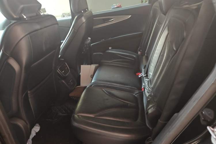Used Lincoln MKX 2018 2.0T Two-Wheel Drive Deluxe Edition Left Rear Seat