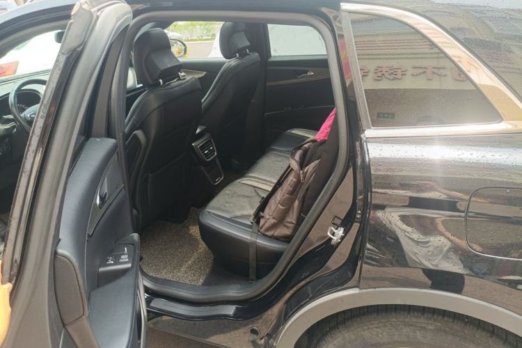 Used Lincoln MKX 2018 2.0T Two-Wheel Drive Deluxe Edition Left Rear Seat