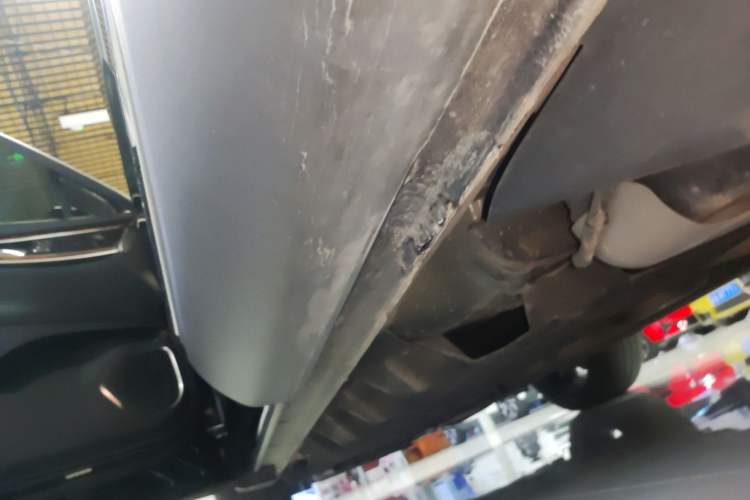 Used Lincoln MKX 2018 2.7T Four-Wheel Drive Prestige Edition Left Side Sill