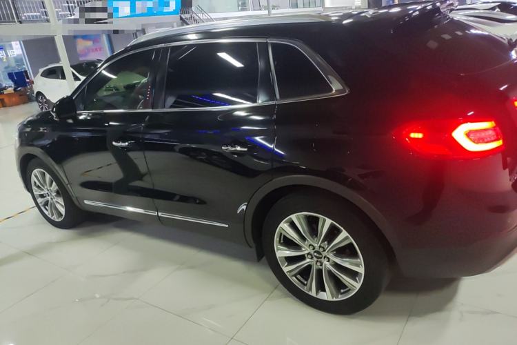Used Lincoln MKX 2018 2.7T Four-Wheel Drive Prestige Edition Left Side