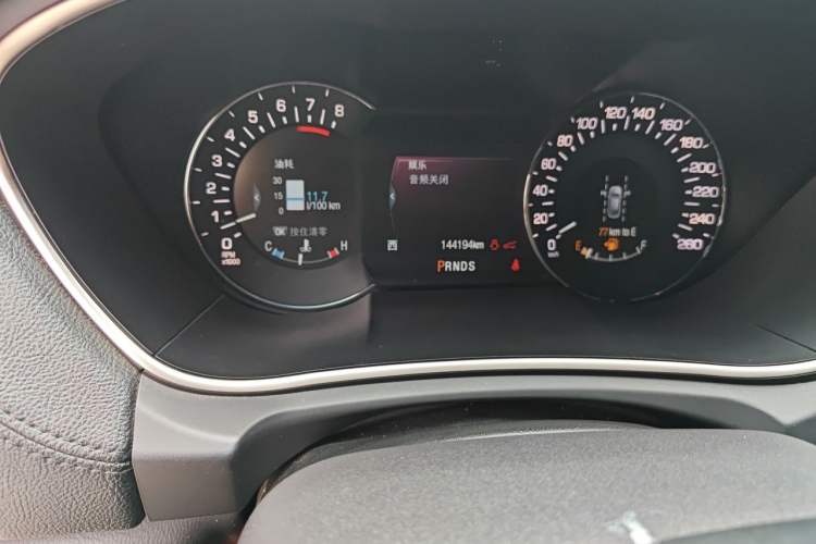 Used Lincoln MKX 2018 2.7T Four-Wheel Drive Prestige Edition Odometer Close Up