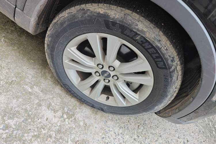 Used Lincoln MKX 2018 2.0T Two-Wheel Drive Deluxe Edition Right Front Wheel Hub