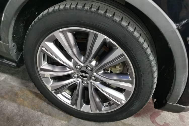 Used Lincoln MKX 2018 2.7T Four-Wheel Drive Prestige Edition Right Front Wheel Hub