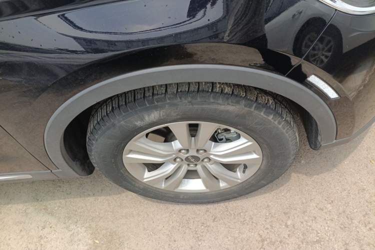 Used Lincoln MKX 2018 2.0T Two-Wheel Drive Deluxe Edition Right Front Wheel Hub