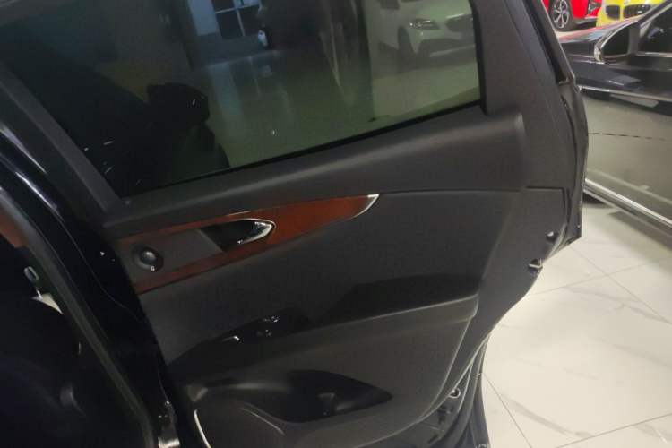 Used Lincoln MKX 2018 2.7T Four-Wheel Drive Prestige Edition Right Rear Door Interior
