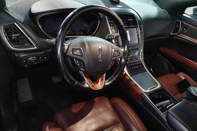 Used Lincoln MKX 2018 2.7T Four-Wheel Drive Prestige Edition Steering Wheel