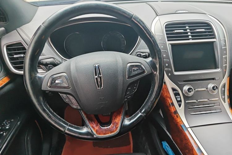 Used Lincoln MKX 2018 2.7T Four-Wheel Drive Prestige Edition Steering Wheel