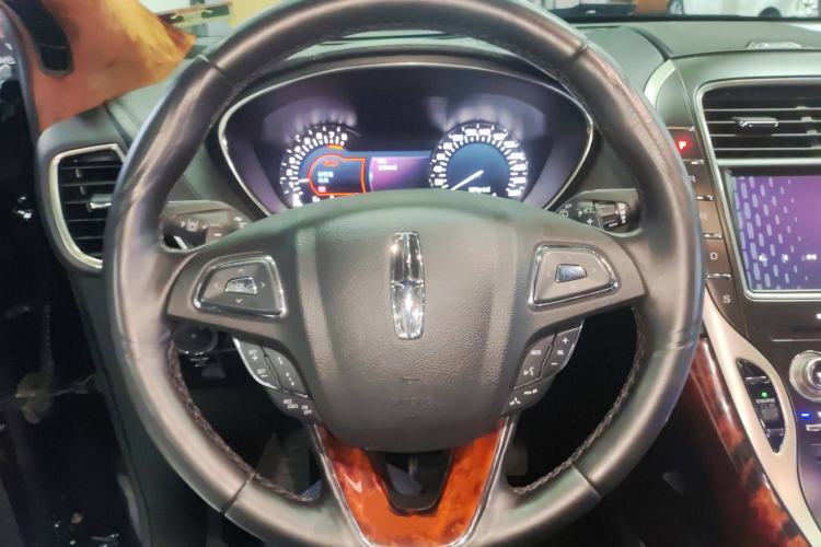 Used Lincoln MKX 2018 2.7T Four-Wheel Drive Prestige Edition Steering Wheel