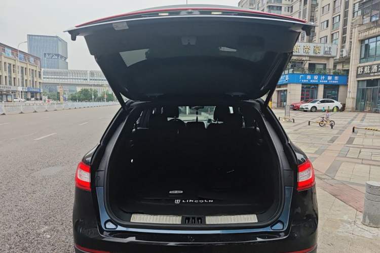Used Lincoln MKX 2018 2.0T Four-Wheel Drive Zunya Edition Trunk