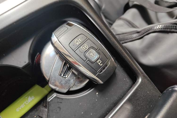 Used Lincoln MKX 2018 2.0T Two-Wheel Drive Deluxe Edition Vehicle Key