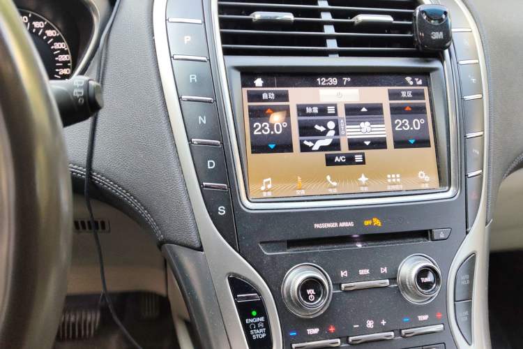 Used Lincoln MKX 2018 2.0T Four-Wheel Drive Zunya Edition Audio And AC Panel