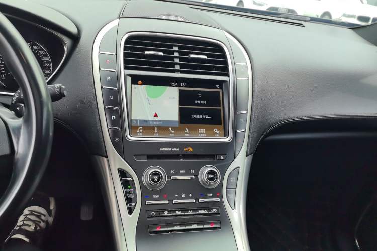 Used Lincoln MKX 2018 2.0T Two-Wheel Drive Deluxe Edition Audio And AC Panel