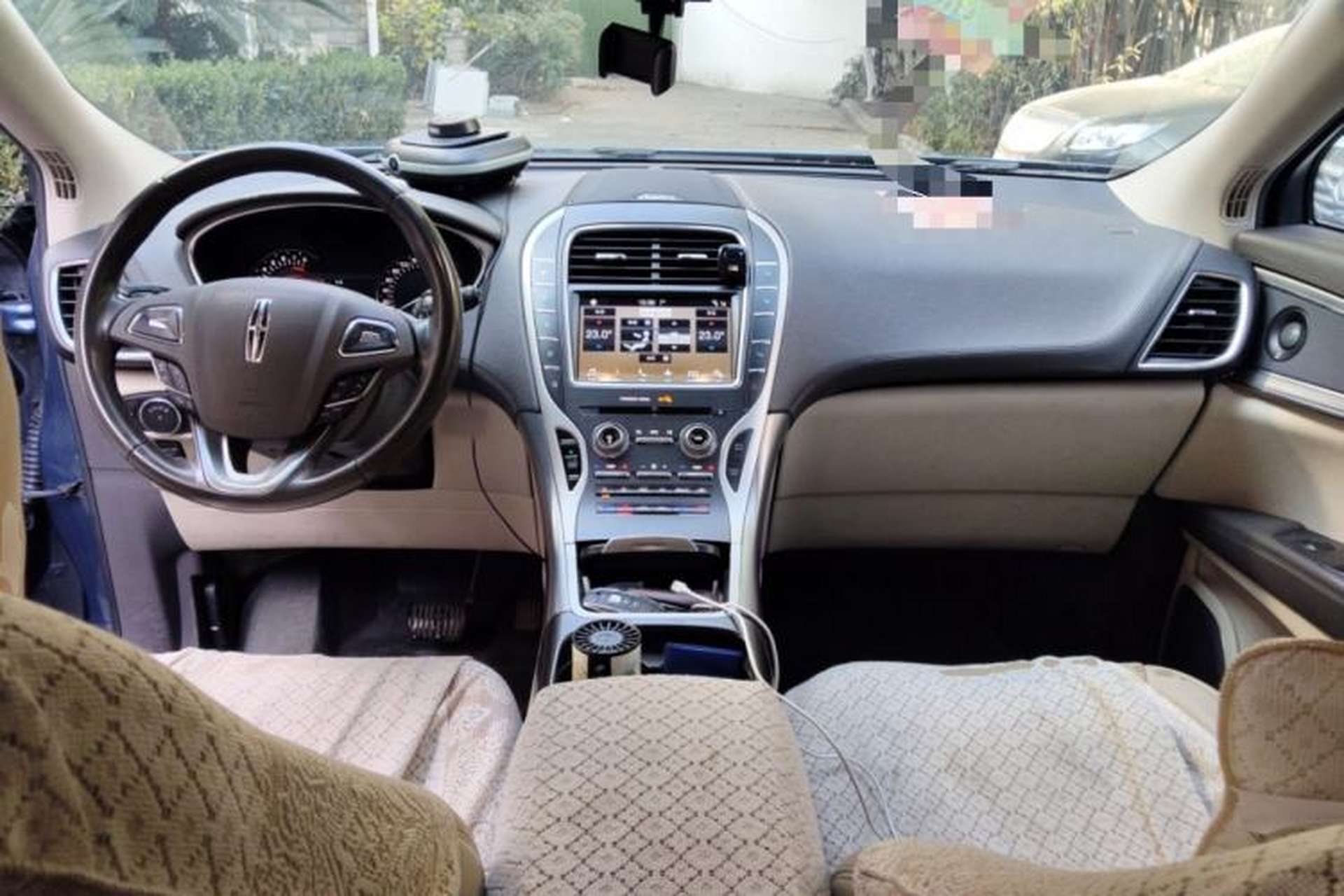 Used Lincoln MKX 2018 2.0T Four-Wheel Drive Zunya Edition Center Console
