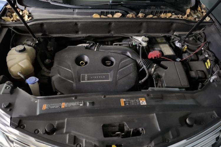 Used Lincoln MKX 2018 2.0T Two-Wheel Drive Deluxe Edition Engine Bay