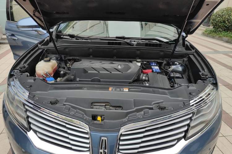 Used Lincoln MKX 2018 2.7T Four-Wheel Drive Prestige Edition Engine Bay
