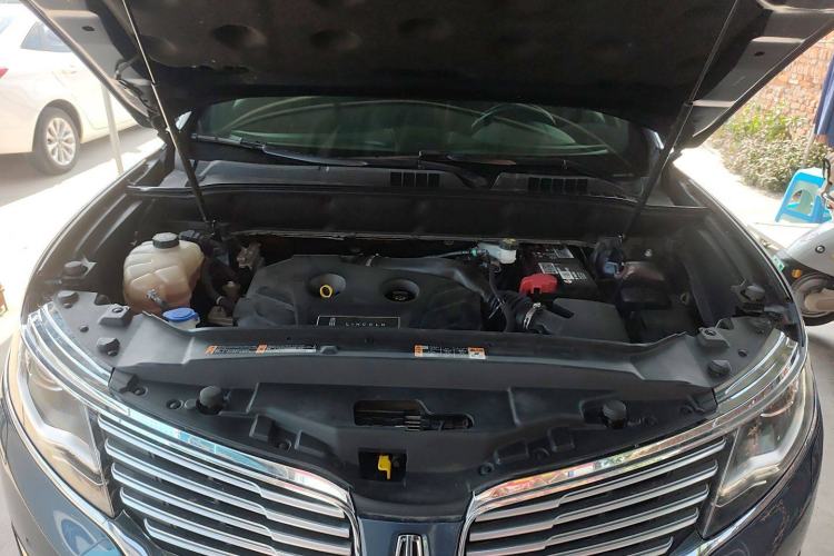 Used Lincoln MKX 2018 2.0T Four-Wheel Drive Zunya Edition Engine Bay